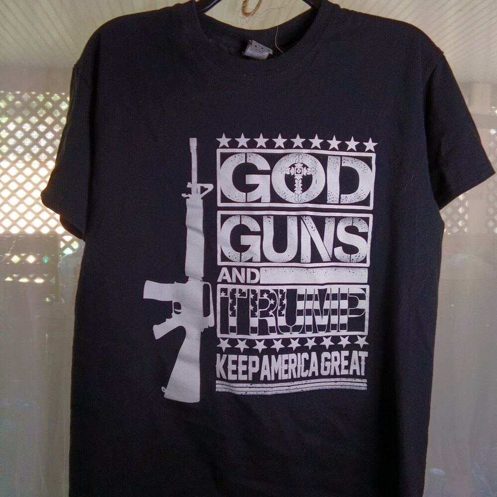 God Guns and Trump T-SHIRT